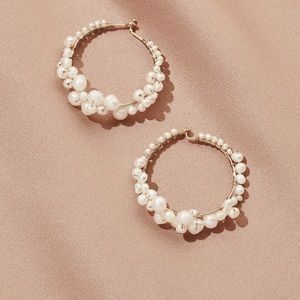 Brand new OLIVE AND PIPER CRUZ PEARL HOOPS